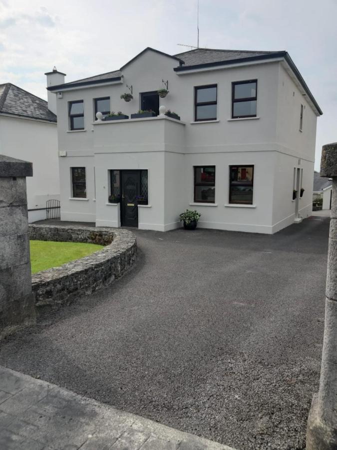 Strokestown Townhouse Apartments Luaran gambar